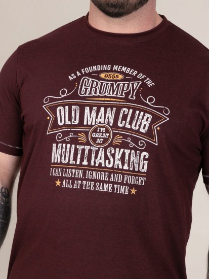 D555 Baldwin Grumpy Old Man Club Print Crew Neck T-shirt Burgundy/ Black Twist - T-shirts - T-shirts Homem Tamanhos Grandes