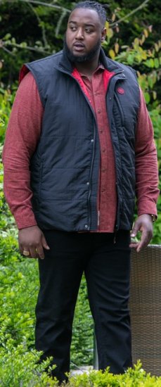 D555 FELIPE Zip Through Padded Gilet With Contrast Colour Lining And Rubber Badge Black - Casacos - Casacos Homem Tamanhos Grandes