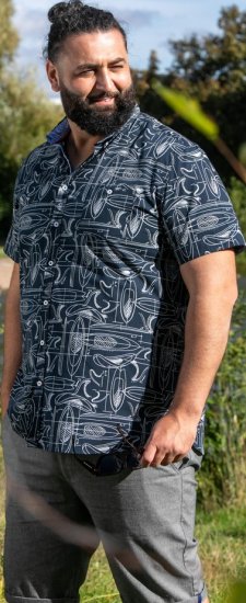 D555 Worthing Surf AOP Short Sleeve Button Down Collar Shirt Navy - Camisas - Camisas Homem Tamanhos Grandes
