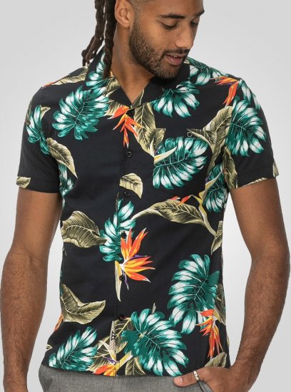 D555 Selby Hawaiian AOP Short Sleeve Revere Collar Shirt Black - Camisas - Camisas Homem Tamanhos Grandes