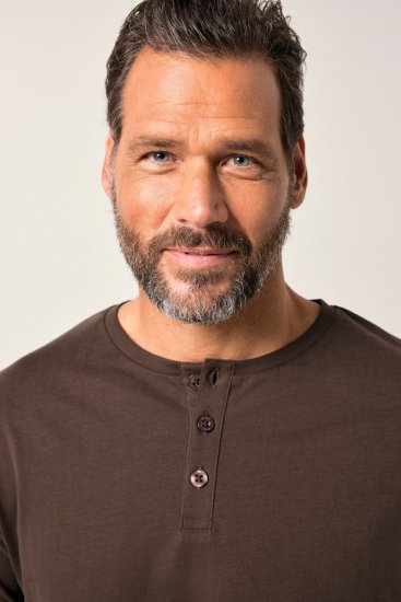 JP1880 Henley Basic T-Shirt with Buttons Brown - T-shirts - T-shirts Homem Tamanhos Grandes