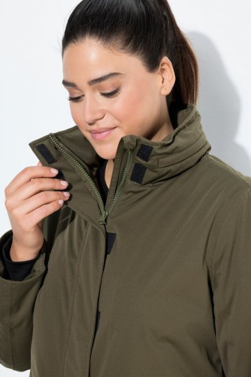 Ulla Popken 843480 Casaco técnico HYPRAR bicolor com capuz Verde azeitona - Casacos - Casacos de Mulher em Tamanhos Grandes