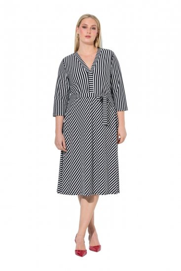 Ulla Popken 848052 Vestido midi às riscas com cinto para atar Preto - Vestidos midi - Vestidos Midi Tamanhos Grandes