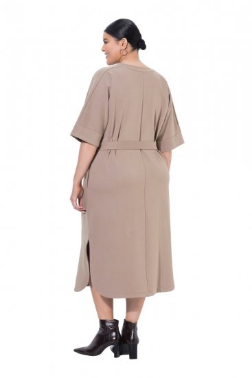 Ulla Popken 852288 Vestido midi de manga curta com cinto para atar Castanho claro - Vestidos midi - Vestidos Midi Tamanhos Grandes
