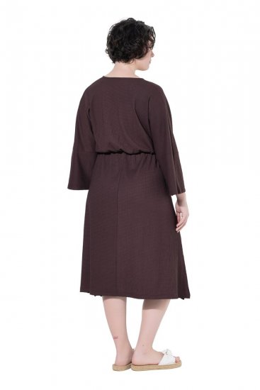 Ulla Popken 852307 Vestido traçado de manga comprida Castanho mogno - Vestidos midi - Vestidos Midi Tamanhos Grandes