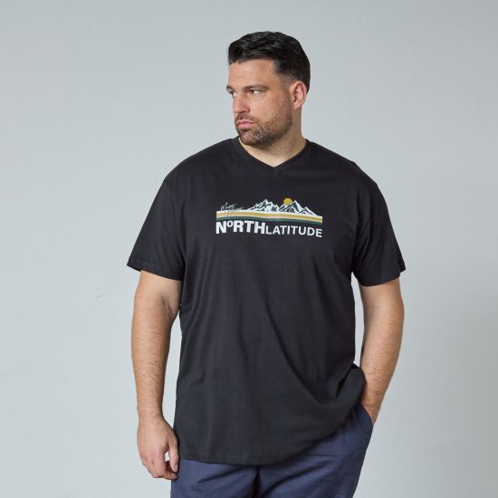North Latitude Mountain T-Shirt V-Neck Preto - T-shirts - T-shirts Homem Tamanhos Grandes