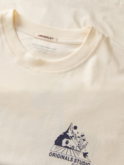 Jack & Jones Bellagio Collage Crew Neck T-Shirt Antique White - T-shirts - T-shirts Homem Tamanhos Grandes