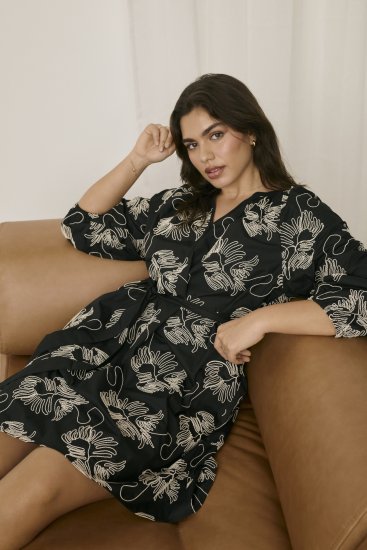 Kaffe Curve Kimmie Dress Black Chalk Embroidery - Vestidos midi - 