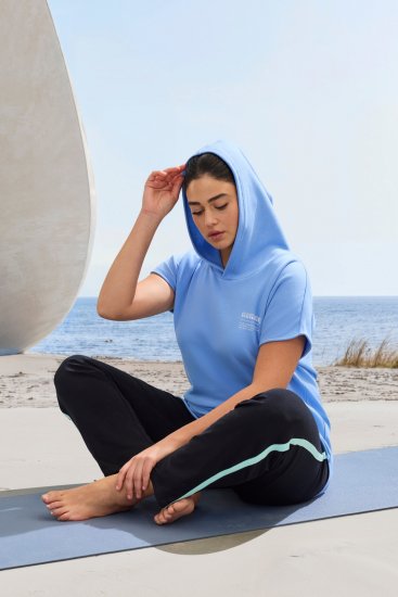 Ulla Popken Quick Drying Short Sleeve Hoodie Light Blue - Sweatshirts & hoodies - 