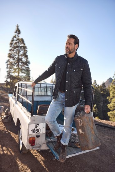 JP1880 Quilted with Multiple Pockets Jacket Black - Casacos - Casacos Homem Tamanhos Grandes