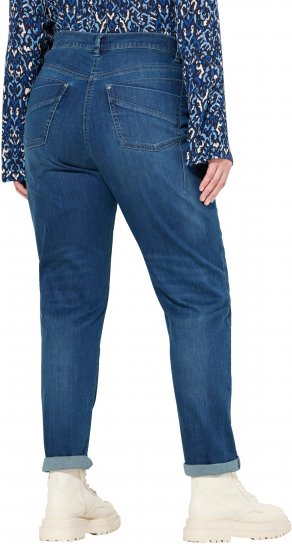 Ulla Popken Rivet Detail Mom Jeans Blue - Jeans & Calças Femininas em Tamanhos Grandes – Plus Size - 