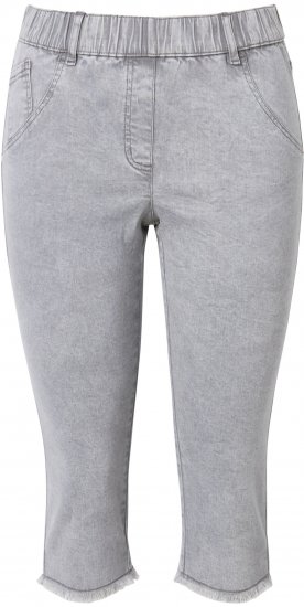 Ulla Popken Denim Fringed Hem Capris Grey - Jeans & Calças Femininas em Tamanhos Grandes – Plus Size - 