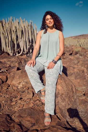 Ulla Popken Mosaic Print Elastic Waist Pants White - Jeans & Calças Femininas em Tamanhos Grandes – Plus Size - 