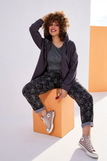 Ulla Popken Snake Print Elastic Waist Joggers Black - Jeans & Calças Femininas em Tamanhos Grandes – Plus Size - 