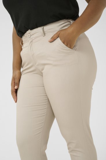Kaffe Curve Leana Calças Chino 7/8 Cinzento Pluma - Jeans & Calças Femininas em Tamanhos Grandes – Plus Size - 