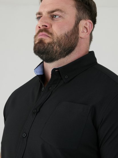 D555 James Camisa Oxford De Manga Curta TALL Preta - TALL camisas - 