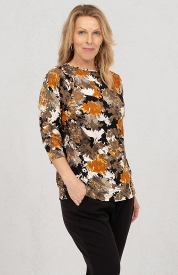 Scandinavian Caramel Flowers Blouse Orange and Brown - T-shirts estampadas para mulher - 